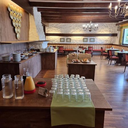 Landgasthof Zur Goldenen Traube Podersdorf am See Esterno foto